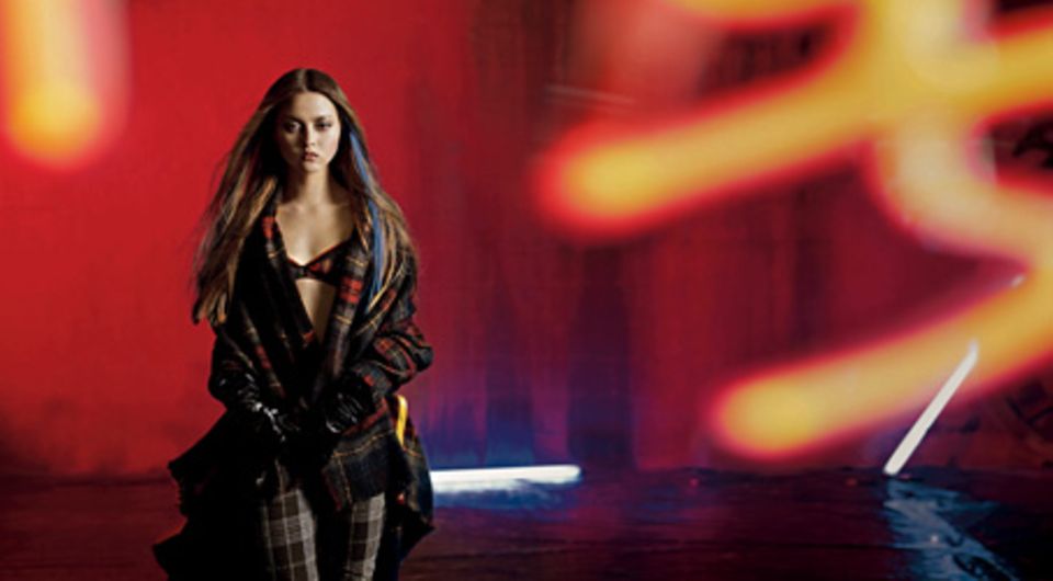 Devon Aoki für die Herbst-/Winterkollektion von Boss Orange Devon Aoki für die Herbst-/Winterkollektion von Boss Orange
