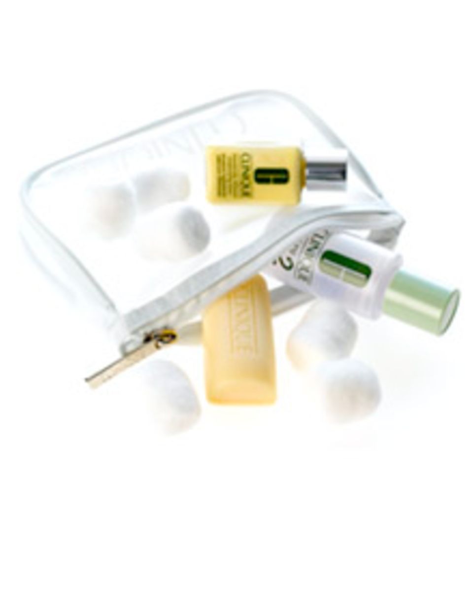 Reiseset von Clinique: Waschstück, Lotion und Moisturizer im Miniformat (ca. 7 Euro) Reiseset von Clinique: Waschstück, Lotion und Moisturizer im Miniformat (ca. 7 Euro)
