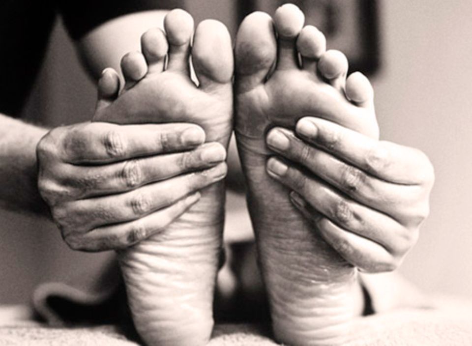 Die Akupressurpunkte des Körpers finden sich in der Fußsohle wieder