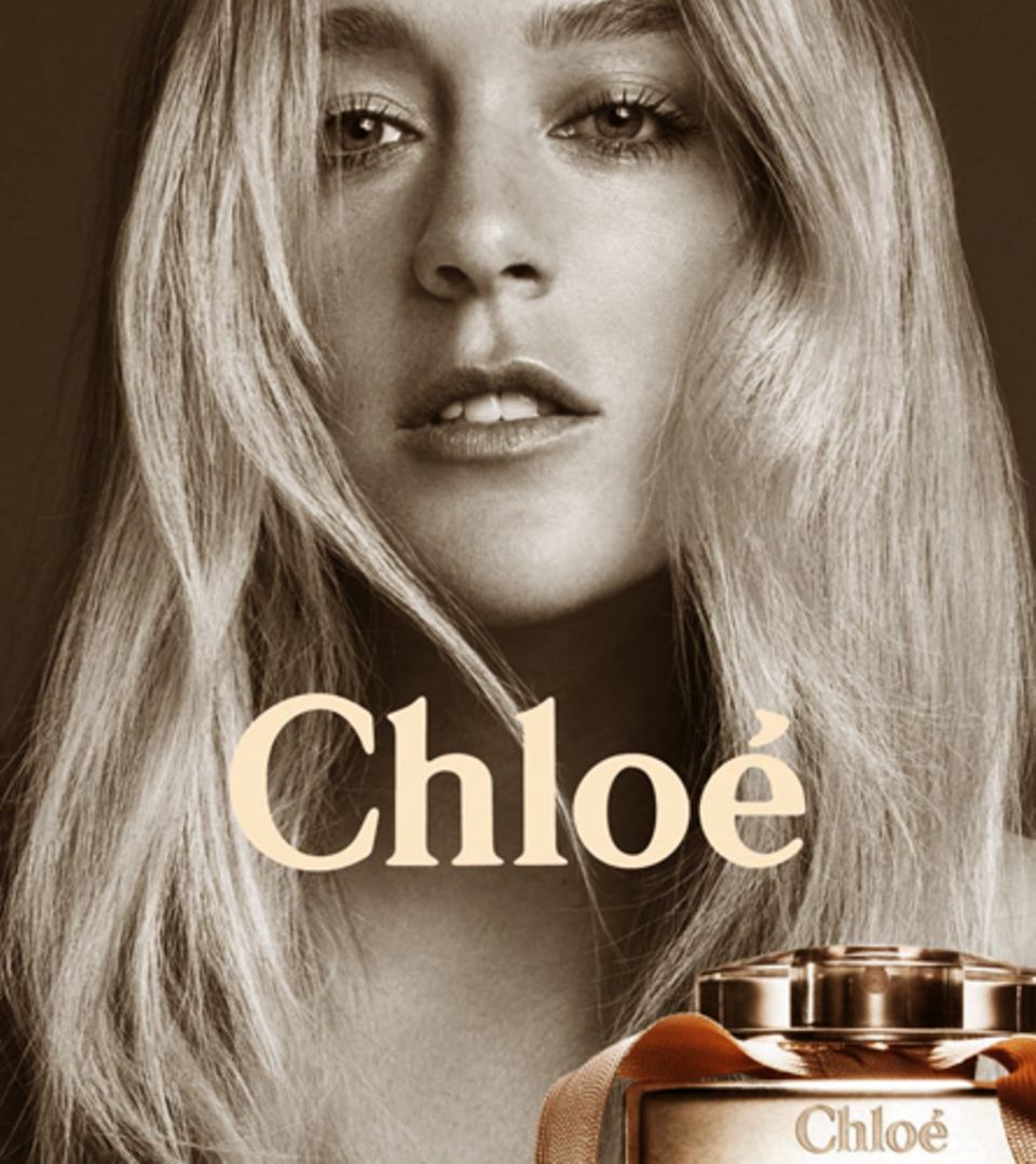 Chloë Sevigny ziert die neue Kampagne in edler Schwarz-Weiß-Optik Chloë Sevigny ziert die neue Kampagne in edler Schwarz-Weiß-Optik