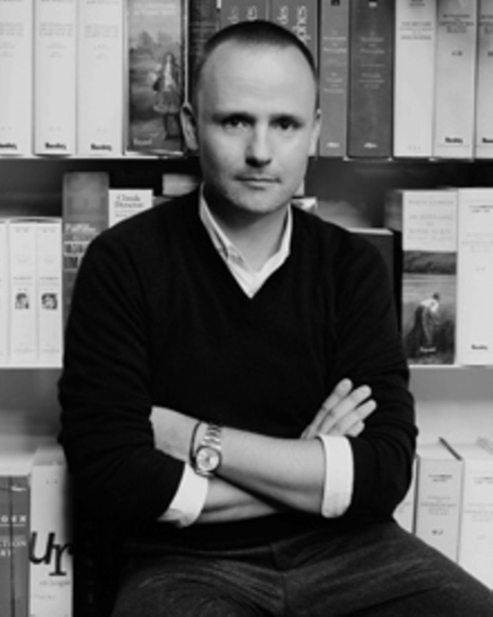 Kreativgenie und detailverliebter Perfektionist: Peter Philips ist Chanels Global Creative Director Kreativgenie und detailverliebter Perfektionist: Peter Philips ist Chanels Global Creative Director