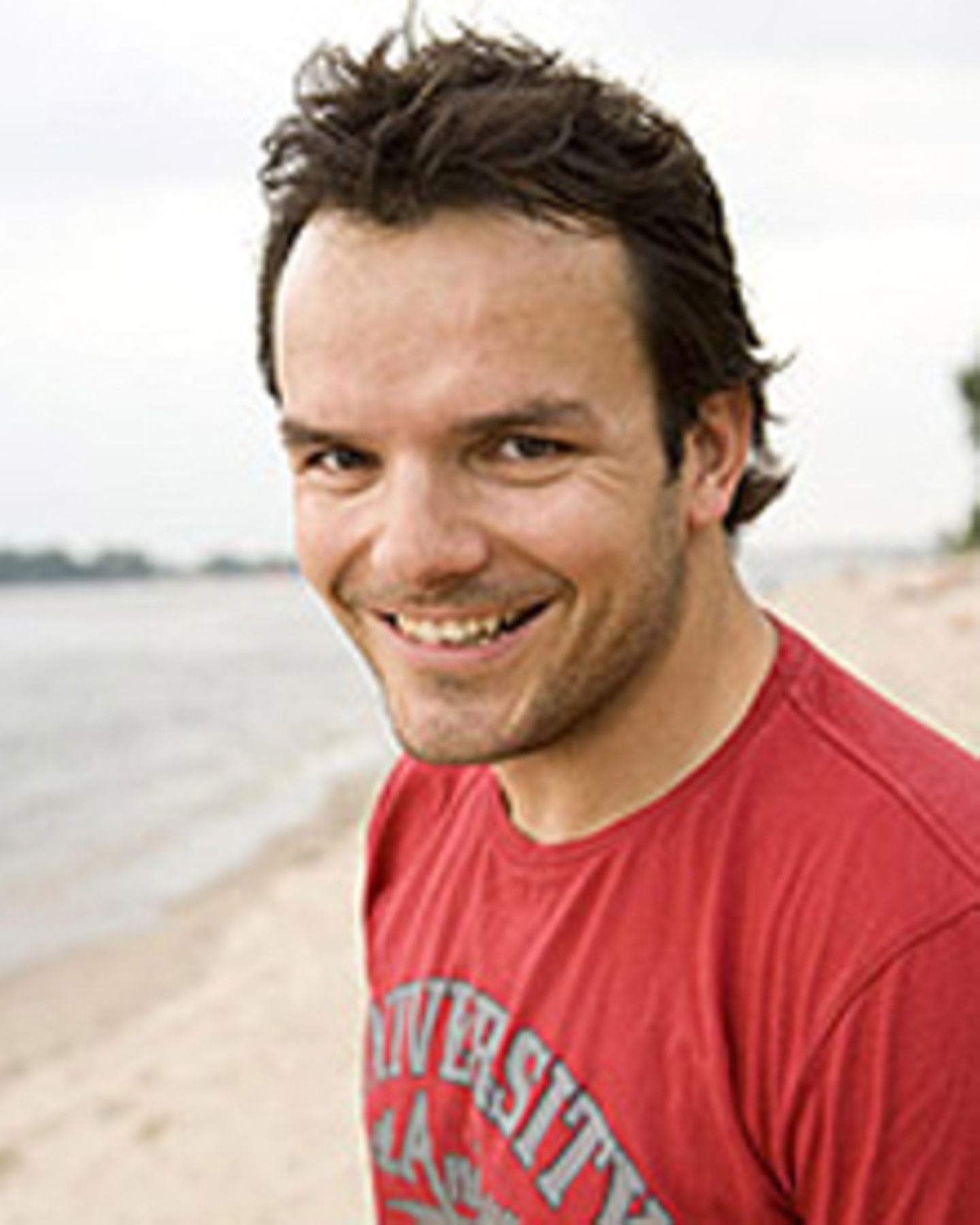 Steffen Henssler ist leidenschaftlicher Koch und Kochbuchautor: Uns verrät er einige seiner Rezepte. Steffen Henssler ist leidenschaftlicher Koch und Kochbuchautor: Uns verrät er einige seiner Rezepte.