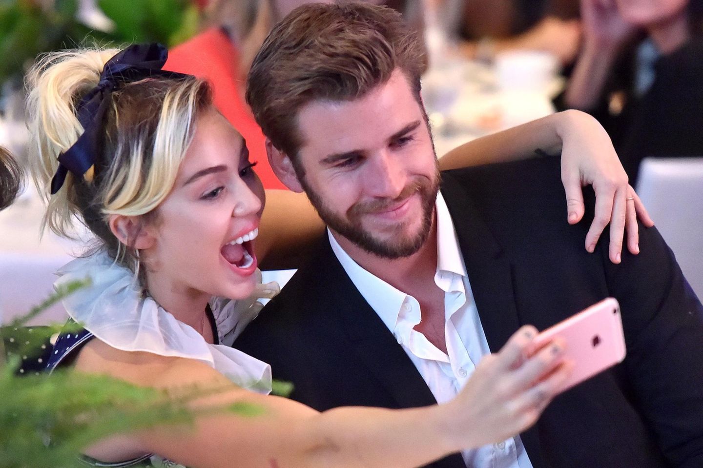 Liam Hemsworth Pikantes Gestandnis Uber Miley Cyrus Gala De