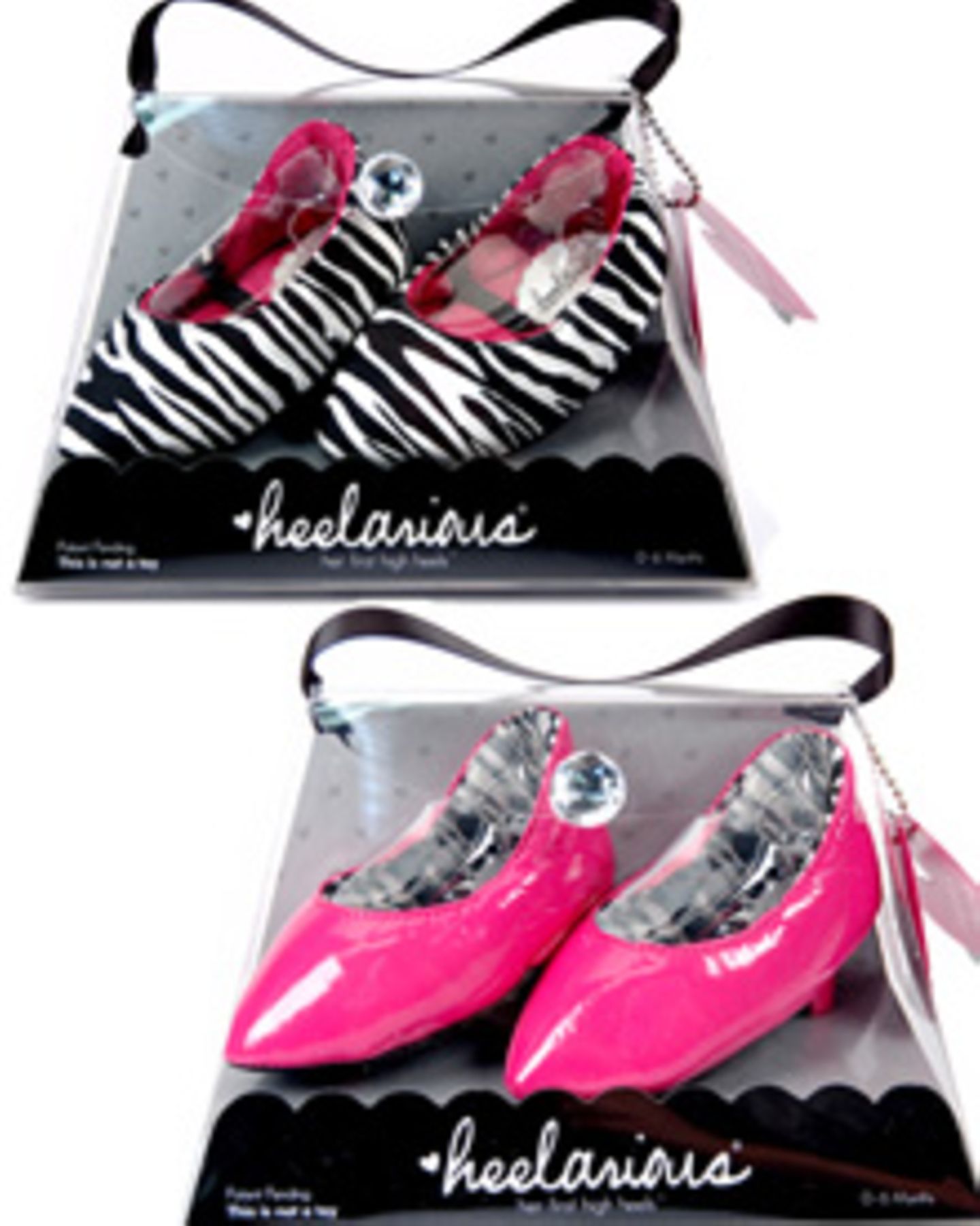 Damit auch die kleinsten schon ganz groß rauskommen: Die soften Babyhighheels gibt es mit coolen Animalprints oder pinker Lackob Damit auch die kleinsten schon ganz groß rauskommen: Die soften Babyhighheels gibt es mit coolen Animalprints oder pinker Lackob