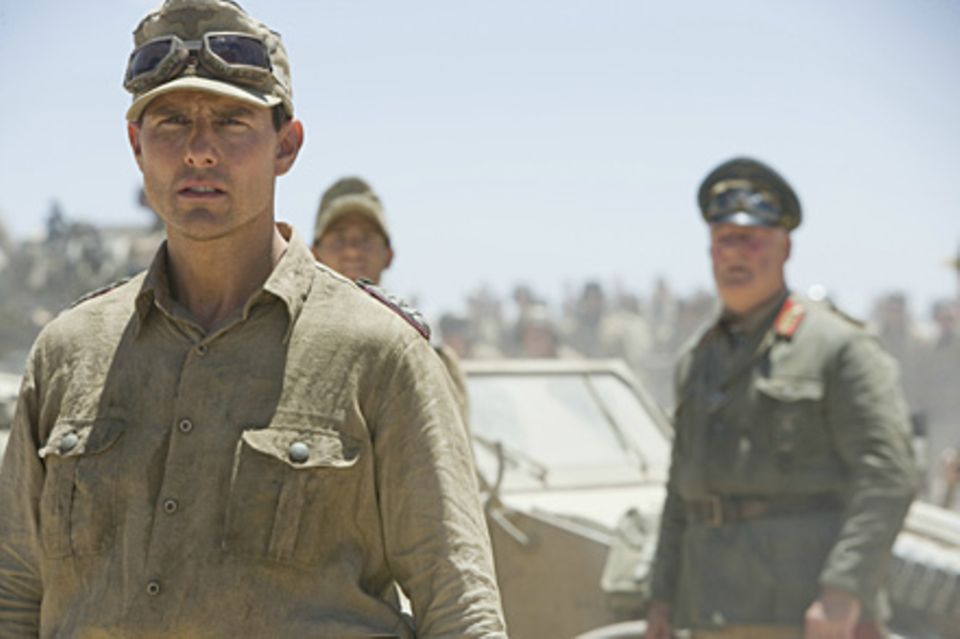 Tom Cruise als Claus Schenk Graf von Stauffenberg. Hier noch unverwundet ohne Augenklappe Tom Cruise als Claus Schenk Graf von Stauffenberg. Hier noch unverwundet ohne Augenklappe