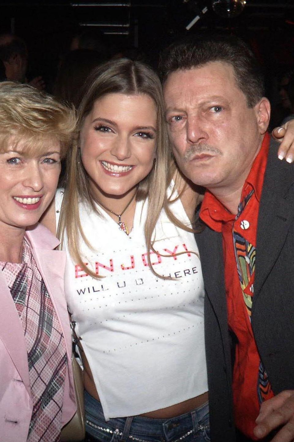 Sie hatten schon immer ein enges Verhältnis: Jeanette Biedermann an ihrem 20. Geburtstag mit ihren Eltern Marion und Bernd. Sie hatten schon immer ein enges Verhältnis: Jeanette Biedermann an ihrem 20. Geburtstag mit ihren Eltern Marion und Bernd.