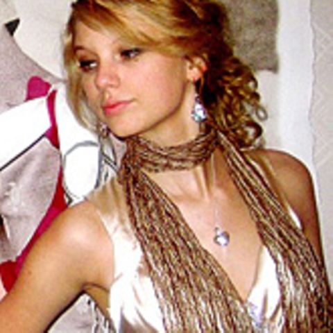 Taylor Swift in ihrem Abschlussball-Kleid
