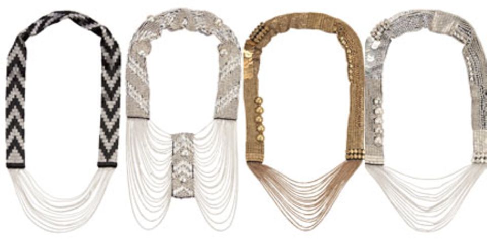 Direktimport aus London: "Silver/Black Necklace Coco", "Silver Chain Necklace Lane", "Golden + Silver Necklace Sylvie". Colliers Direktimport aus London: "Silver/Black Necklace Coco", "Silver Chain Necklace Lane", "Golden + Silver Necklace Sylvie". Colliers