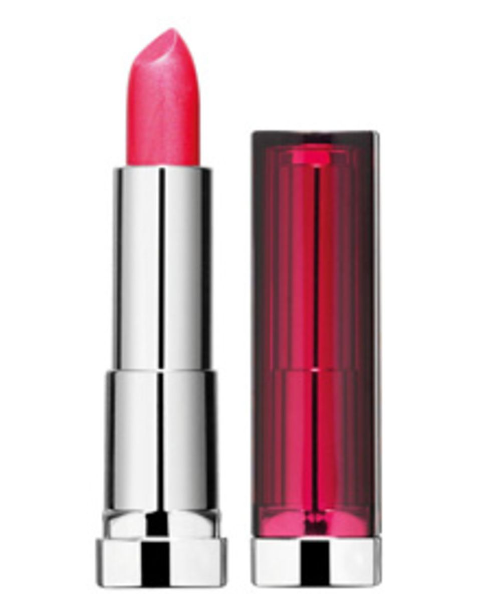 Zum Ausgehen trägt Emily DiDonato gern den "Color Sensational"-Lippenstift von Maybelline in Pink.