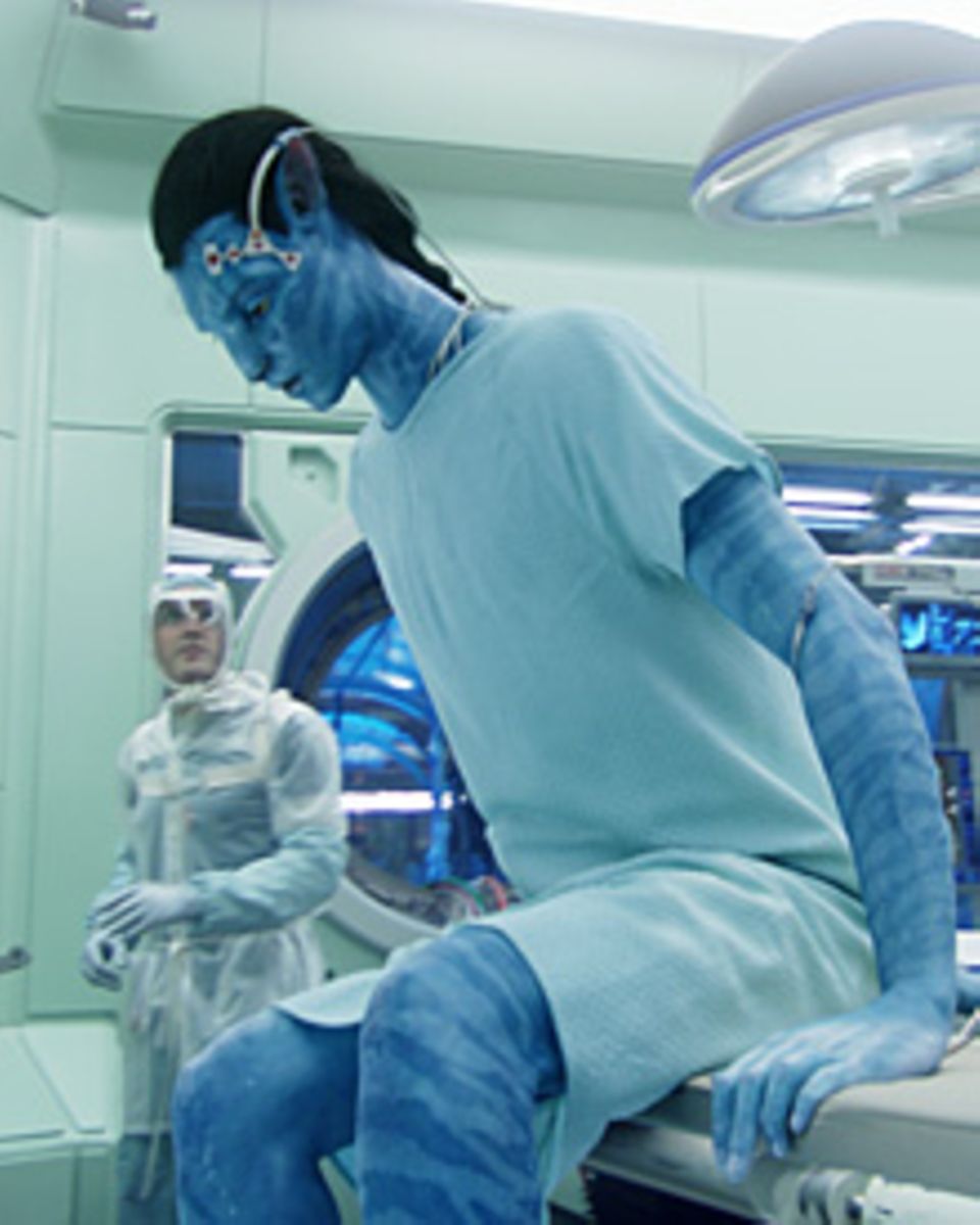 James Camerons Fantasy-Knaller "Avatar" hat sein Drama "Titanic", bis dato größter Kassenhit aller Zeiten, bereits überflügelt.