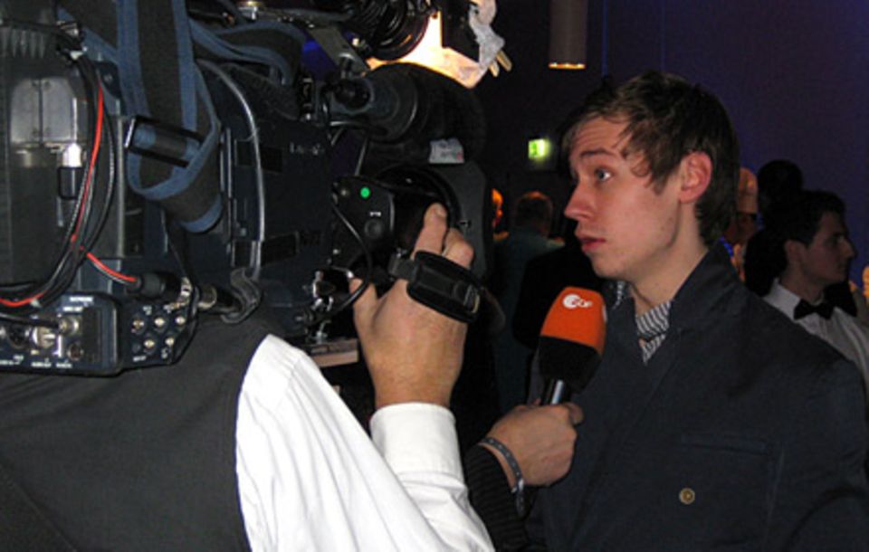 David Kross ist in deutschen Kinos gerade mit "Same Same But Different" zu sehen. David Kross ist in deutschen Kinos gerade mit "Same Same But Different" zu sehen.