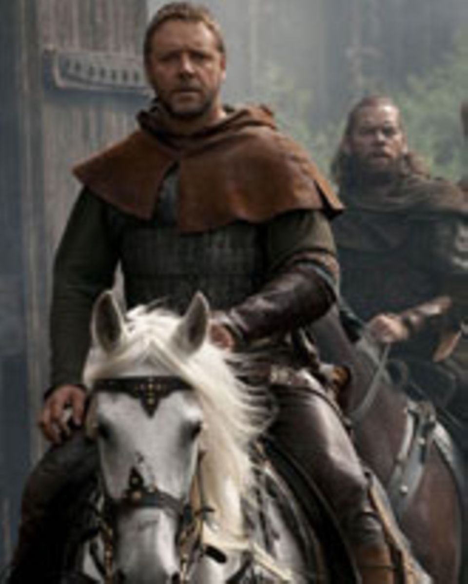 Russell Crowe in "Robin Hood"