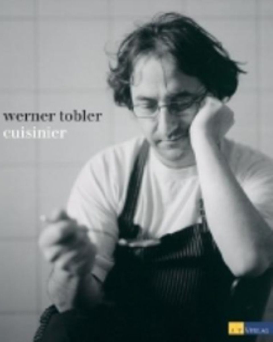 In seinem ersten Buch präsentiert Werner Tobler schnörkellose Rezepte, die auch Anfängern gelingen. (" Cuisinier", AT Verlag, 19