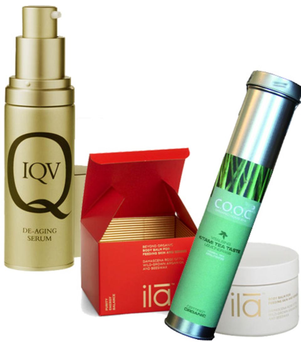"De-Aging Serum" von IQV., 30 ml, ca. 250 Euro. "Body Balm for Feeding Skin and Senses" von Ila, 200 gr, ca. 50 Euro. "Kitami Te "De-Aging Serum" von IQV., 30 ml, ca. 250 Euro. "Body Balm for Feeding Skin and Senses" von Ila, 200 gr, ca. 50 Euro. "Kitami Te