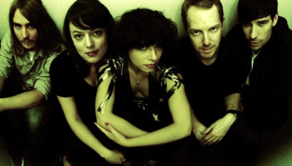 Die kanadische Band "You Say Party! We Say Die" hatte im September ihr drittes Album veröffentlicht und wäre ab 26. April auf Eu Die kanadische Band "You Say Party! We Say Die" hatte im September ihr drittes Album veröffentlicht und wäre ab 26. April auf Eu