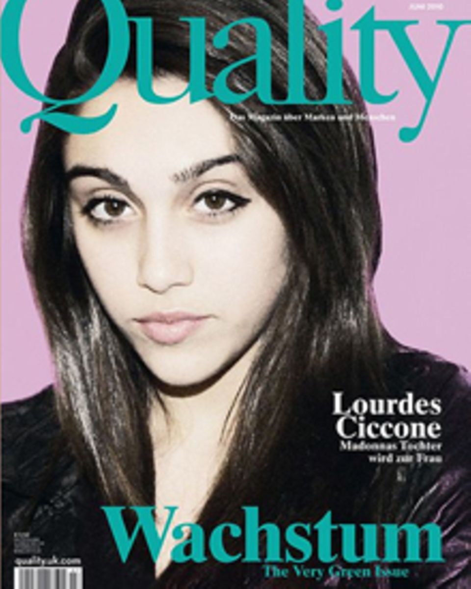 Selbstbewusst und ein bisschen lasziv: Lourdes auf ihrem ersten Cover. Selbstbewusst und ein bisschen lasziv: Lourdes auf ihrem ersten Cover.