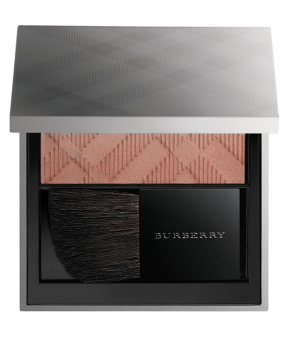 Die Make-up Linie von Burberry ist ab dem 2. Oktober erhätlich und begeistert duch natürliche Farben und klassisches Design. Die Make-up Linie von Burberry ist ab dem 2. Oktober erhätlich und begeistert duch natürliche Farben und klassisches Design.