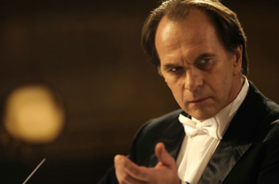 Andrei Filipov (Aleksei Guskov) will sein Orchester in alter Besetzung unbedingt in Paris spielen sehen.