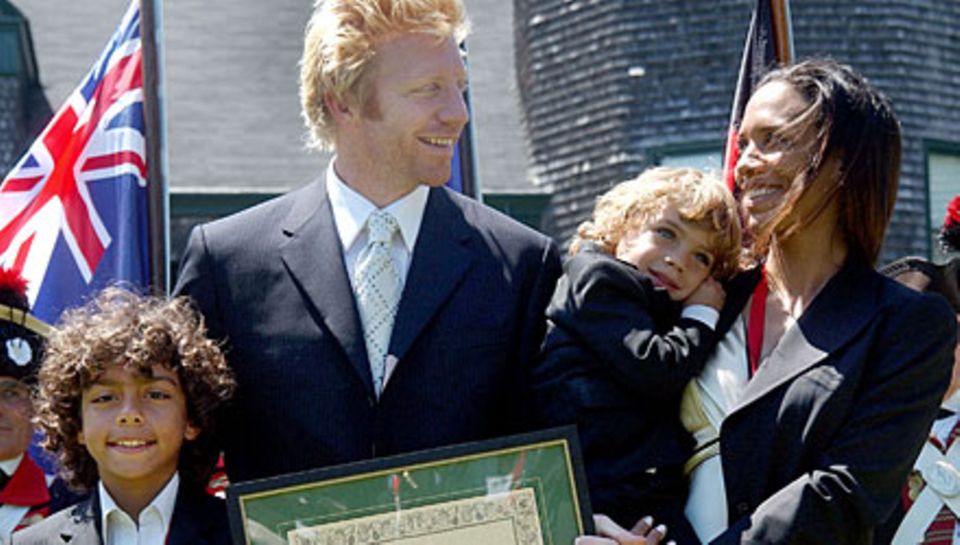 2003: Da waren sie schon geschieden: Barbara und Boris Becker mit ihren Söhnen Noah und Eliah bei einer Ehrung in Newport.