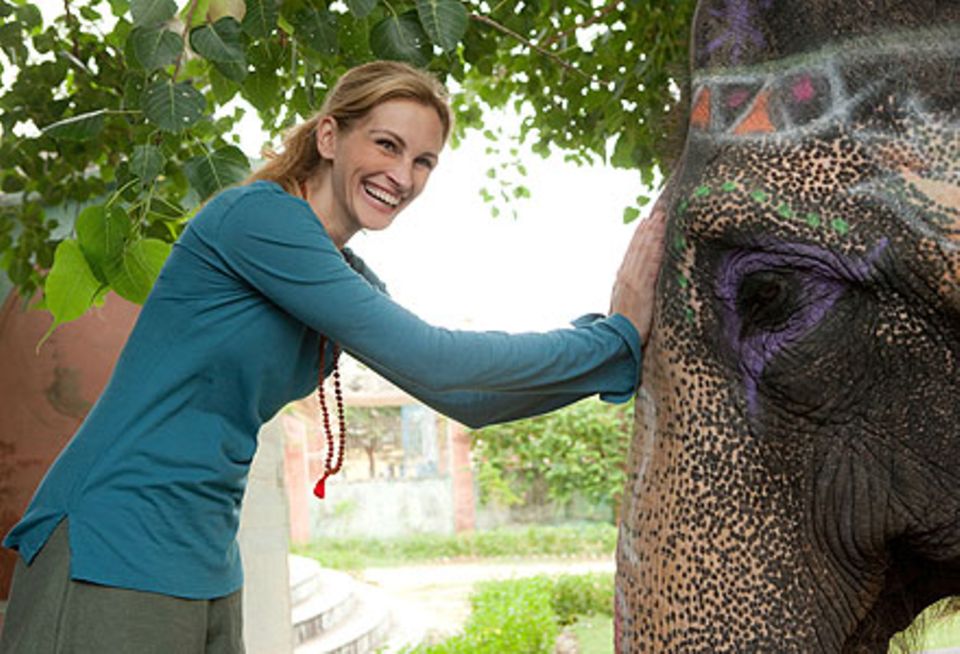 In Indien findet Elizabeth Gilbert (Julia Roberts) tiefe Entspannung und Glück.