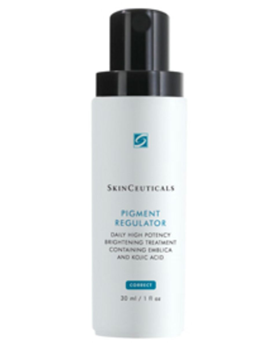 Gegen Pigmentflecken hilft die Creme "Pigment Regulator" (30 ml, ca. 85 Euro) mit Pflanzenextrakten und einem Peeling-Komplex. Gegen Pigmentflecken hilft die Creme "Pigment Regulator" (30 ml, ca. 85 Euro) mit Pflanzenextrakten und einem Peeling-Komplex.