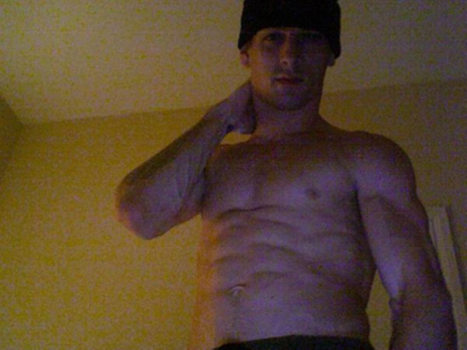 Noch mehr vom neuen Aaron Carter: Hier in verführerischer Pose. Noch mehr vom neuen Aaron Carter: Hier in verführerischer Pose.