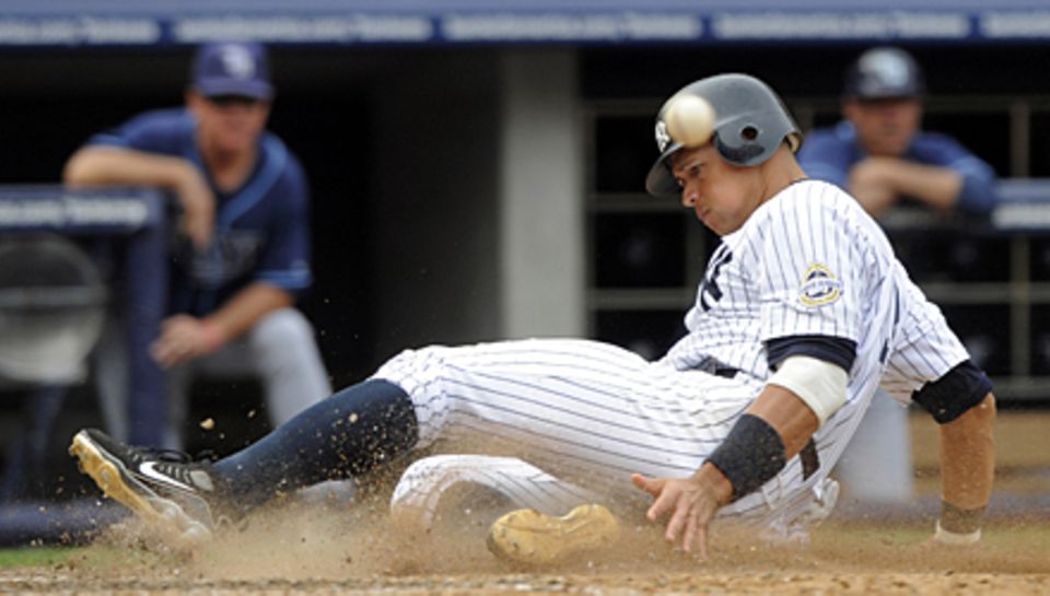Perfekter Body: Wenn Alex Rodriguez für die New York Yankees auf dem Baseseballfeld steht (bzw. rutscht), jubeln nicht nur die Perfekter Body: Wenn Alex Rodriguez für die New York Yankees auf dem Baseseballfeld steht (bzw. rutscht), jubeln nicht nur die