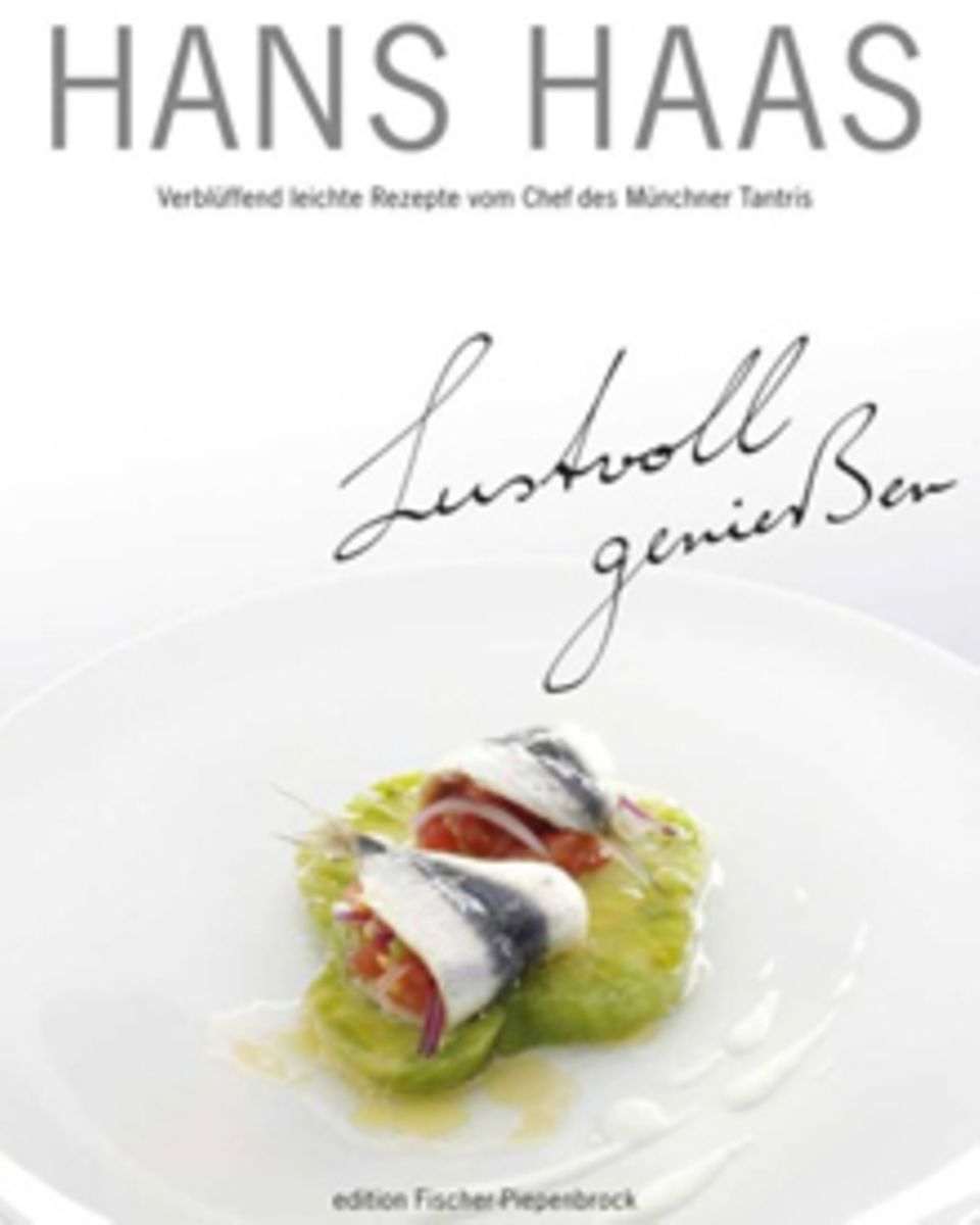 In seinem neuen Rezeptbuch präsentiert Hans Haas, der Chef des Münchner Restaurants "Tantris", über 100 leichte Gerichte, die vo