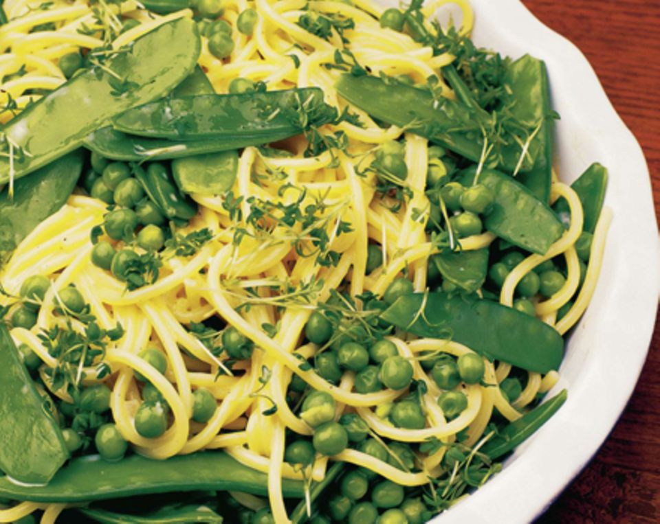 Spaghettini-Salat mit Erbsen. Spaghettini-Salat mit Erbsen.