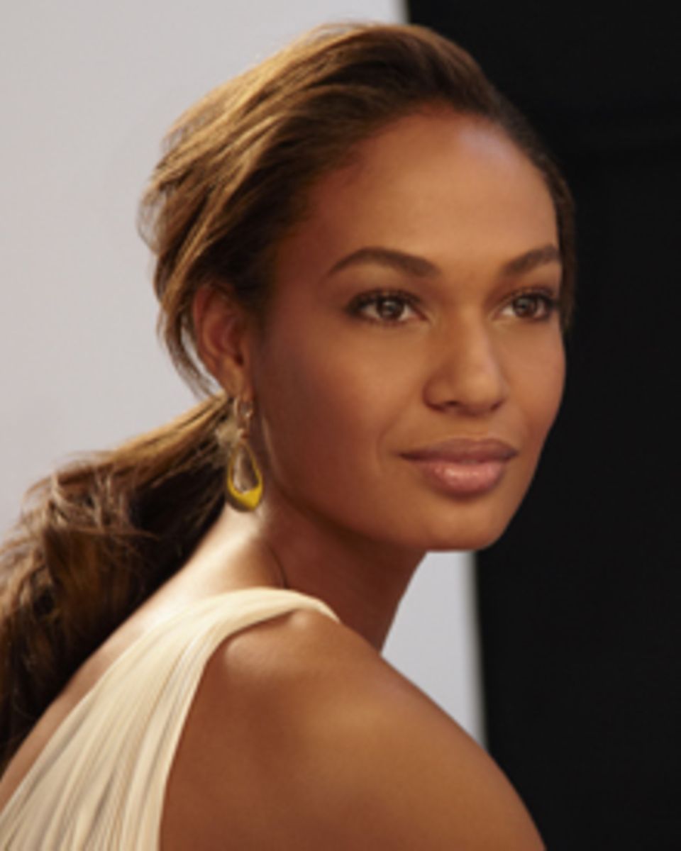 Top-Model Joan Smalls ist das neue Werbegesicht von Estée Lauder. Top-Model Joan Smalls ist das neue Werbegesicht von Estée Lauder.