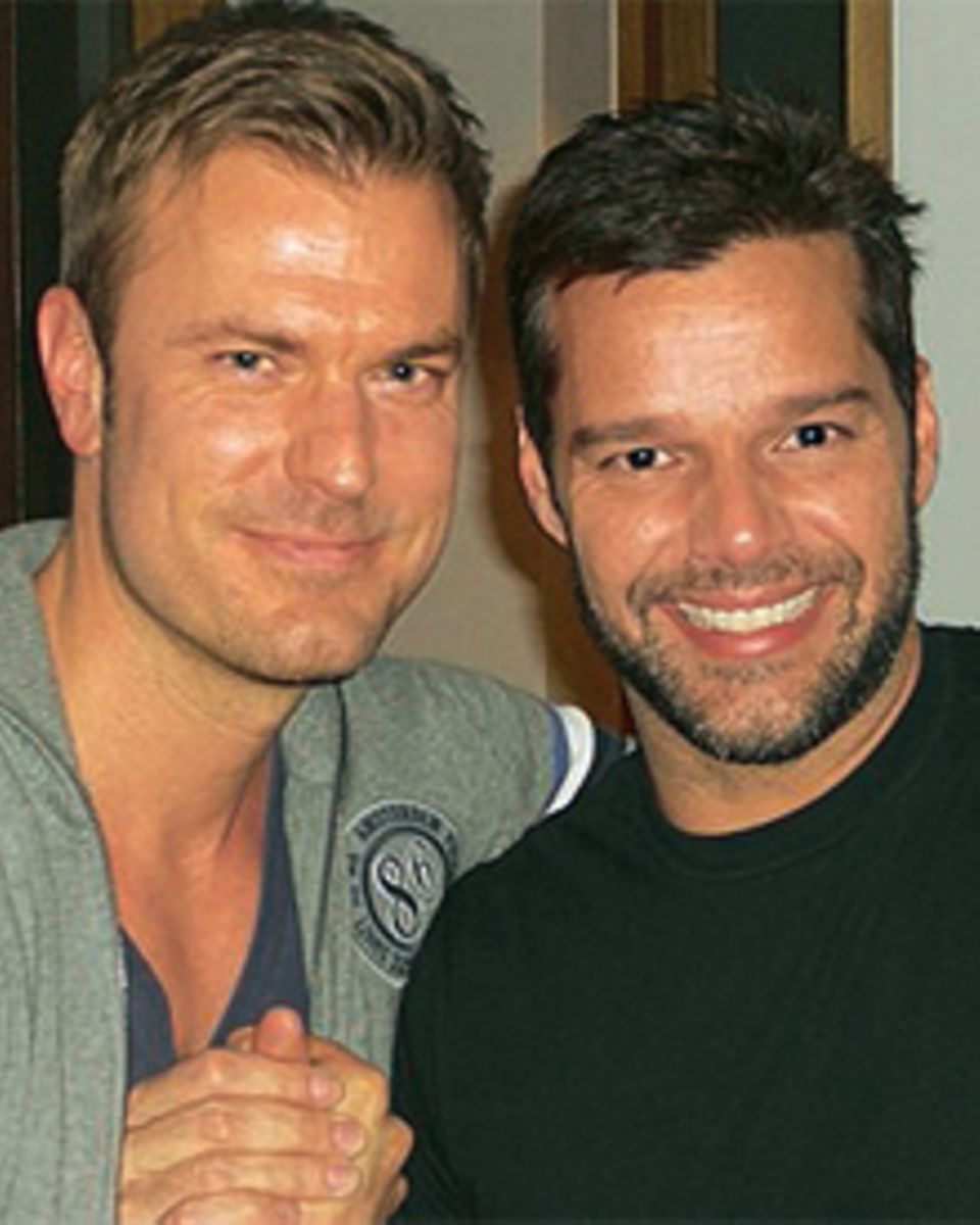 GALA-Redakteur Alexander Nebe mit Ricky Martin in Madrid. Während des Interviews blieb das Fenster offen - trotz Bibberkälte tru GALA-Redakteur Alexander Nebe mit Ricky Martin in Madrid. Während des Interviews blieb das Fenster offen - trotz Bibberkälte tru