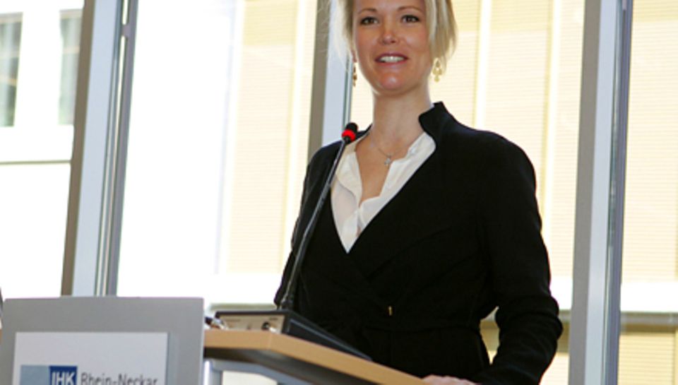 Äußerst stark und gelassen wirkte Stephanie zu Guttenberg bei ihrem Vortrag in der Industrie- und Handelskammer Rhein-Neckar. Th Äußerst stark und gelassen wirkte Stephanie zu Guttenberg bei ihrem Vortrag in der Industrie- und Handelskammer Rhein-Neckar. Th