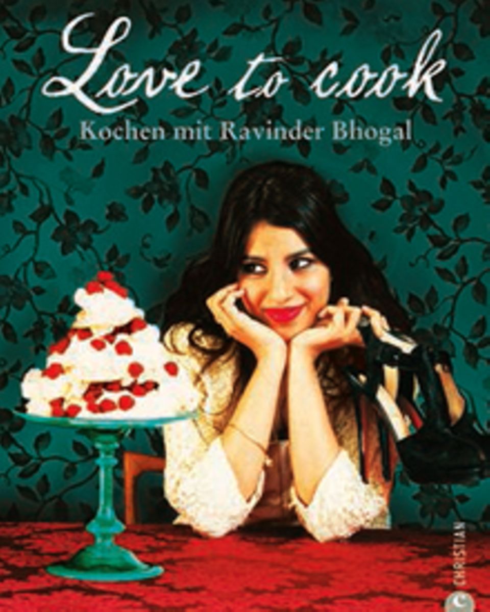 2007 gewann Ravinder Bhogal einen Gordon- Ramsay-Kochwettbewerb, 2010 erhielt ihr erstes Kochbuch einen Award. Ein Blick auf ihr 2007 gewann Ravinder Bhogal einen Gordon- Ramsay-Kochwettbewerb, 2010 erhielt ihr erstes Kochbuch einen Award. Ein Blick auf ihr