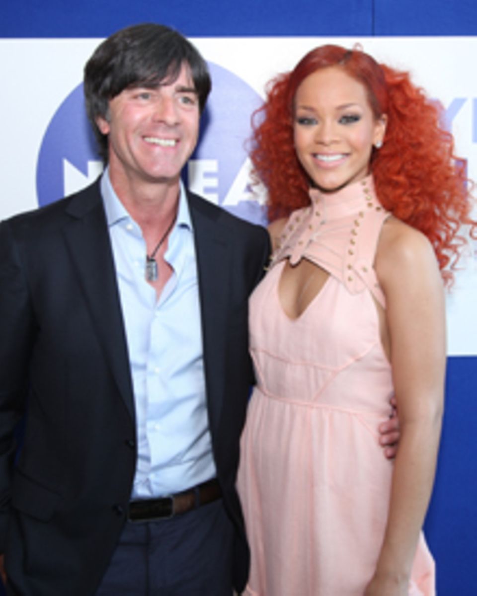 Auf dem Kreuzer trafen Jogi Löw und Sängerin Rihanna aufeinander.