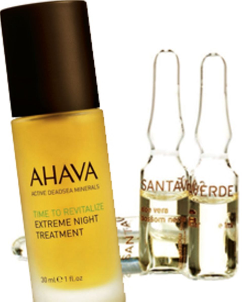 Das Nachtserum "Time to revitalize extreme" von Ahava enthält straffende Wirkstoffe von 17 robusten Pflanzenarten (30 ml, ca. 62
