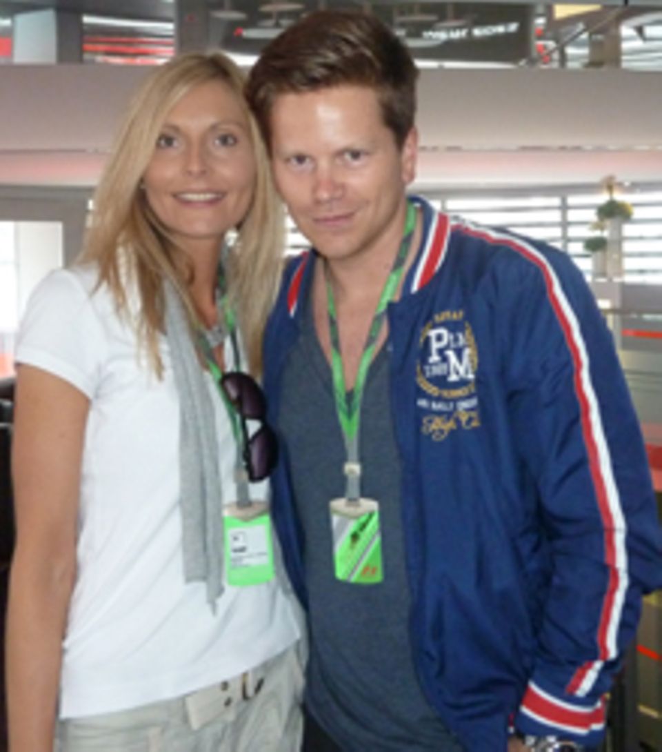 Nadine Warnsing und Christian Linssen durften sich unter die Formel1-Profis mischen. Nadine Warnsing und Christian Linssen durften sich unter die Formel1-Profis mischen.