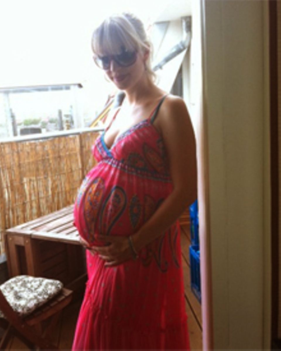 Im achten Monat schwanger: Susan Sideropoulos veröffentlichte dieses Foto von ihrem Babybauch auf Facebook. Im achten Monat schwanger: Susan Sideropoulos veröffentlichte dieses Foto von ihrem Babybauch auf Facebook.