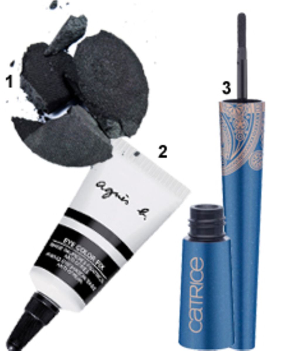 "Beim Party- Make-up ist Eyeliner ein Muss!" Kate Moss "Beim Party- Make-up ist Eyeliner ein Muss!" Kate Moss