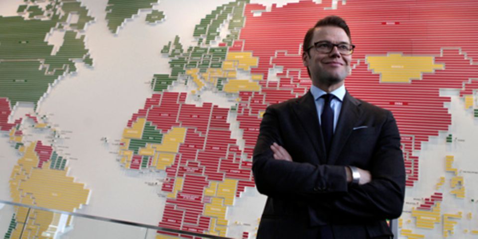 Souverän und selbstbewusst meisterte Prinz Daniel von Schweden seine erste Reise ohne seine Frau Prinzessin Victoria. Souverän und selbstbewusst meisterte Prinz Daniel von Schweden seine erste Reise ohne seine Frau Prinzessin Victoria.