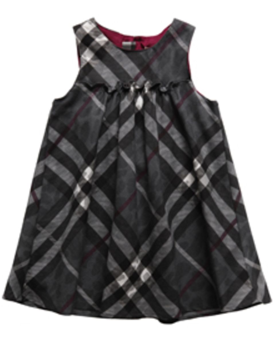 Fast zu Schade zum Geschenke auspacken ? Karokleidchen von Burberry über Childrensalon, ca. 110 Euro Fast zu Schade zum Geschenke auspacken ? Karokleidchen von Burberry über Childrensalon, ca. 110 Euro