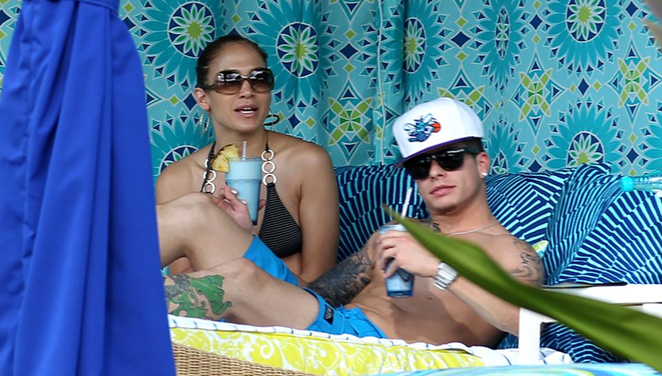 Die Zeit zu zweit genießen: Jennifer Lopez mit Casper Smart auf Kauai. Ausgerechnet das Familienfest Thanksgiving verbrachte sie Die Zeit zu zweit genießen: Jennifer Lopez mit Casper Smart auf Kauai. Ausgerechnet das Familienfest Thanksgiving verbrachte sie