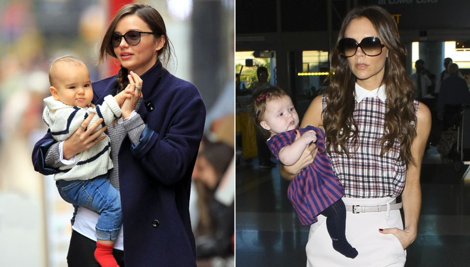Miranda Kerr und Victoria Beckham unterwegs mit ihren modischen Lieblingsaccessoires auf dem Arm. Miranda Kerr und Victoria Beckham unterwegs mit ihren modischen Lieblingsaccessoires auf dem Arm.