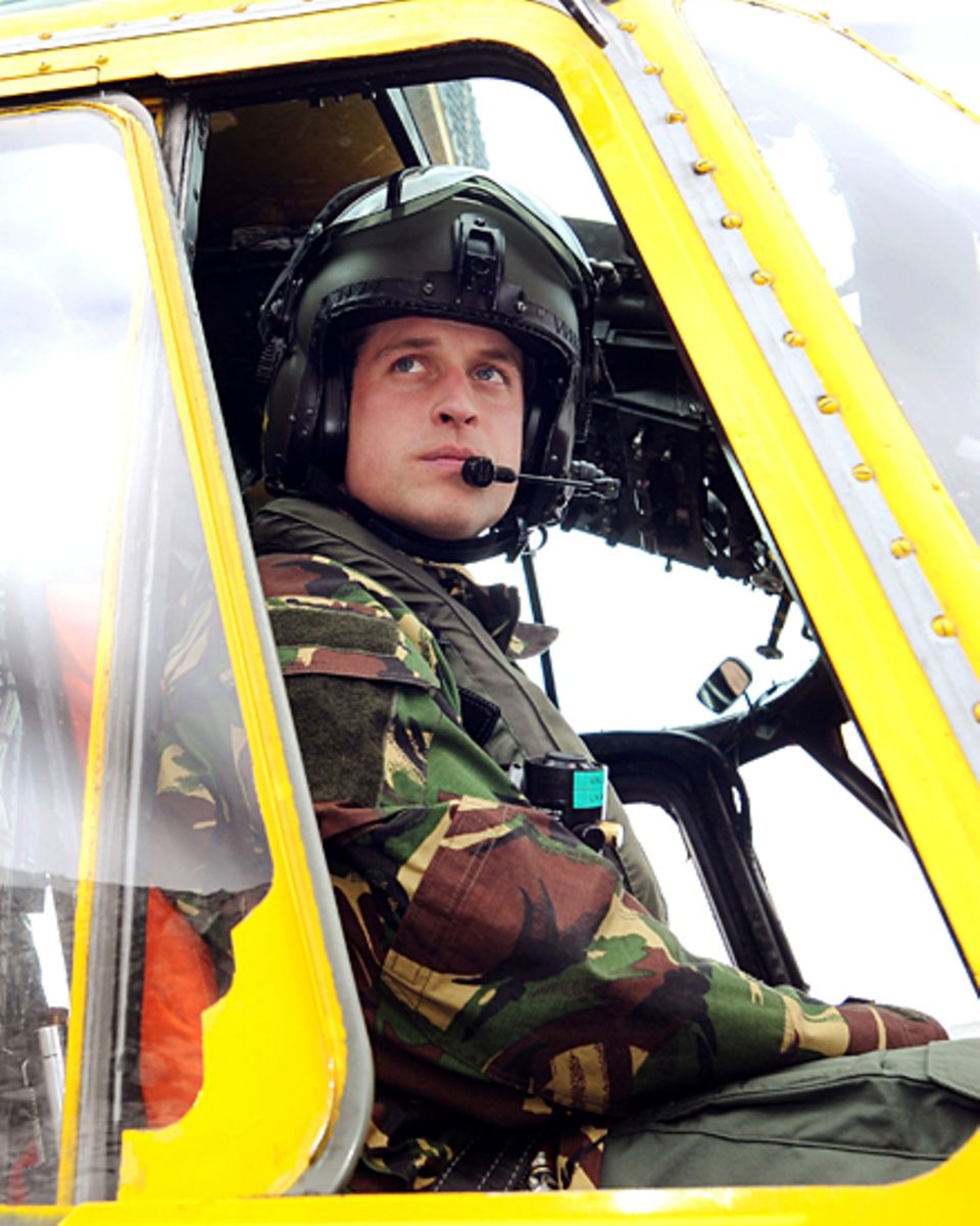 Als Offizier der Luftwaffe fliegt William Einsätze im Rettungshubschrauber. Noch bis zum Ende des Jahres ist er auf der Insel An Als Offizier der Luftwaffe fliegt William Einsätze im Rettungshubschrauber. Noch bis zum Ende des Jahres ist er auf der Insel An