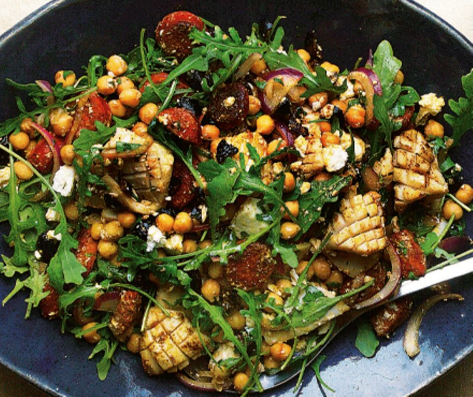 Gebratener Kalmar mit Chorizo und Kichererbsensalat Gebratener Kalmar mit Chorizo und Kichererbsensalat