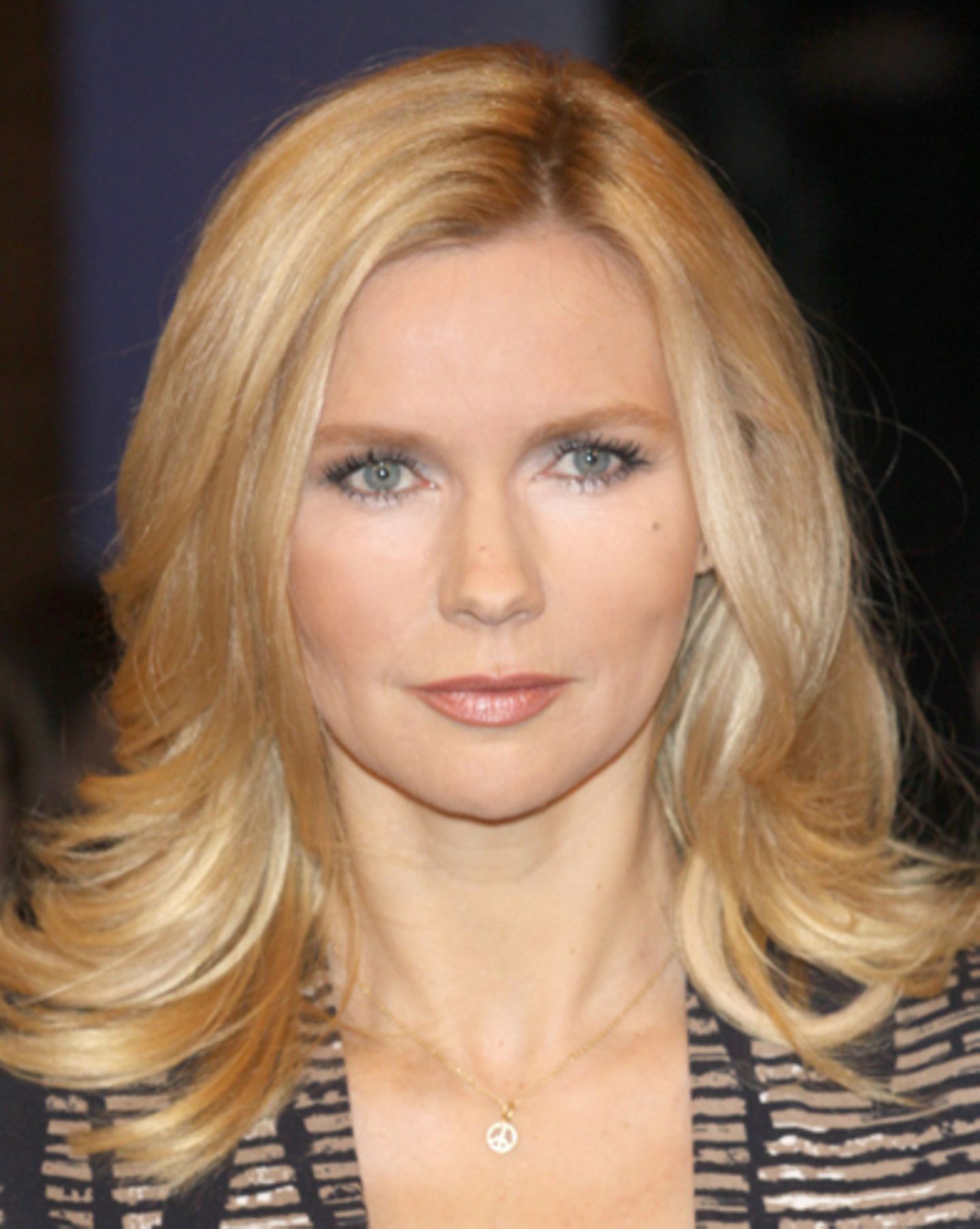 Veronica Ferres Neue Frisur : Veronica Ferres Neuer Look Sie Tragt