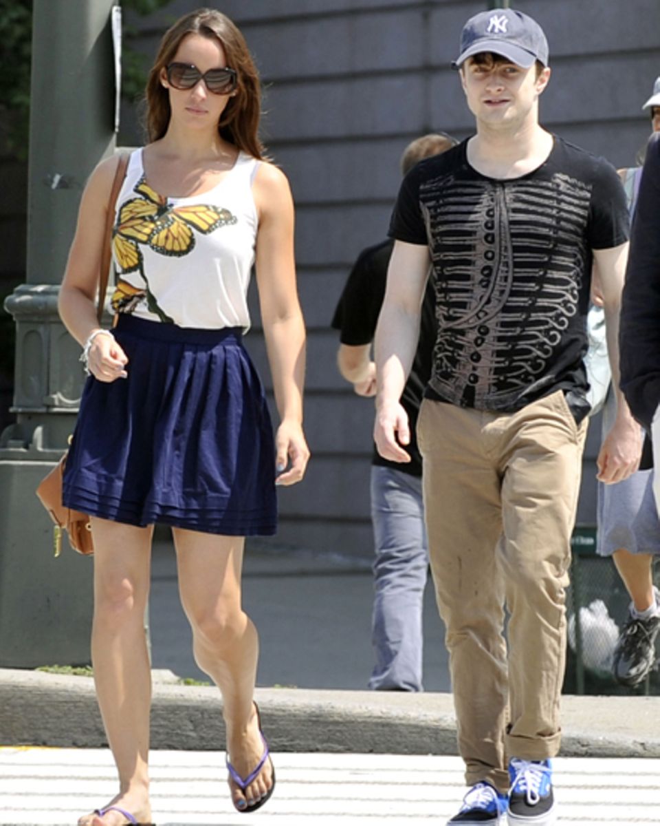 Radcliffe mit seiner Freundin Rosanne Coker, 22. Die Produktionsassistentin lernte er noch am Set von "Harry Potter" kennen - wi