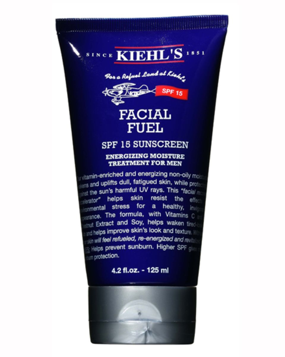 Diese Gesichtspflege gibt Justin Timberlake den nötigen Frische-Kick: "Facial Fuel" von Kiehl's, 125 ml, ca. 31 Euro. Diese Gesichtspflege gibt Justin Timberlake den nötigen Frische-Kick: "Facial Fuel" von Kiehl's, 125 ml, ca. 31 Euro.