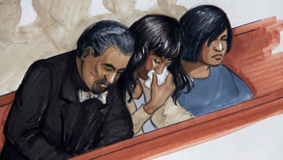Jennifer Hudson (Mitte), ihr Verlobter David Otunga und ihre Schwester Julia nach der Urteilsverkündung. Jennifer Hudson (Mitte), ihr Verlobter David Otunga und ihre Schwester Julia nach der Urteilsverkündung.