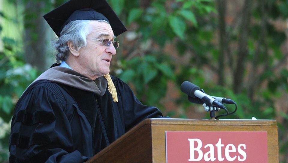 Das Bates College im US-Bundesstaat Maine verleiht Robert De Niro die Ehrendoktorwürde. Das Bates College im US-Bundesstaat Maine verleiht Robert De Niro die Ehrendoktorwürde.