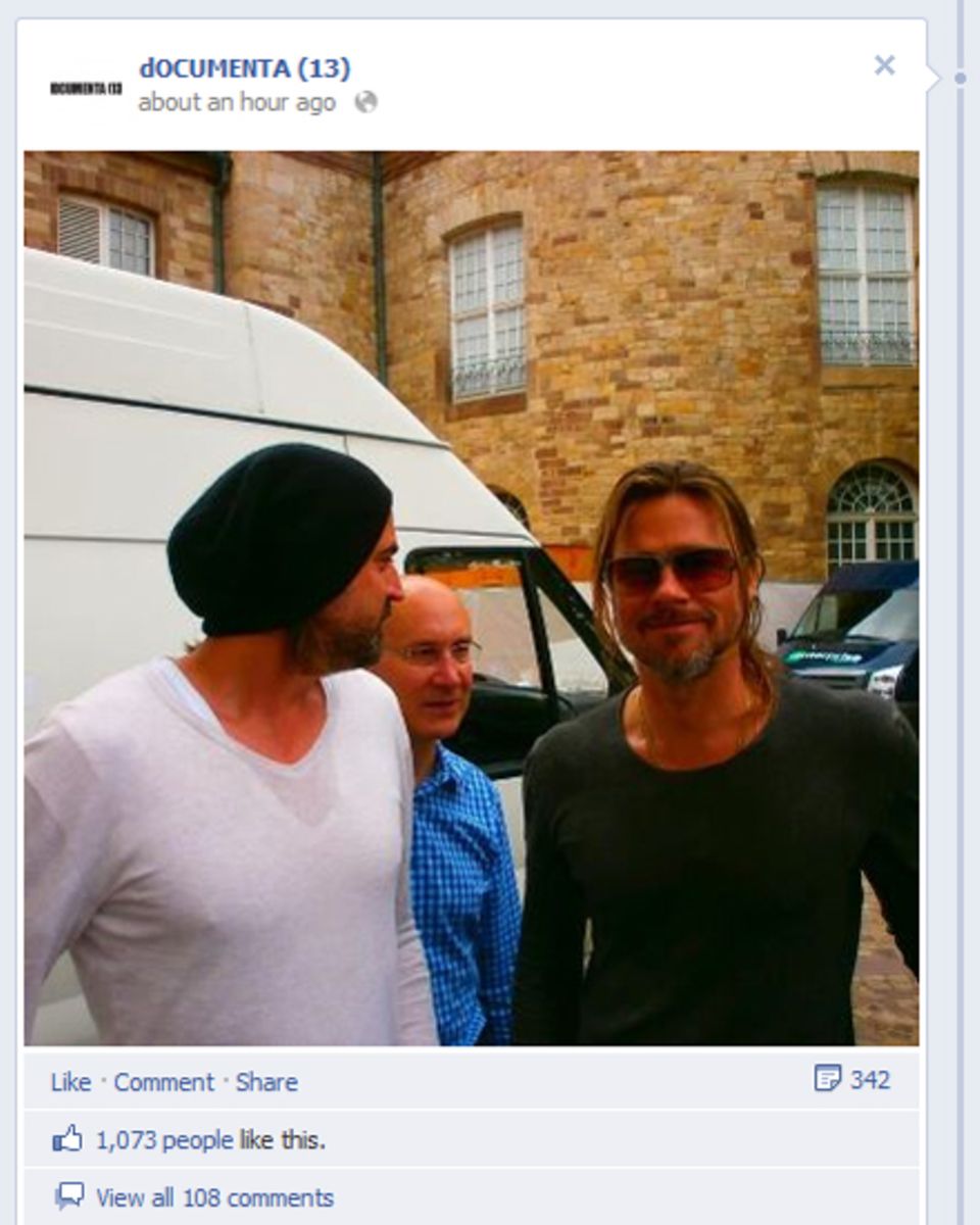 Brad Pitt besucht Kassel und die "documenta" zeigt ein Bild davon auf ihrer Facebook-Seite. Brad Pitt besucht Kassel und die "documenta" zeigt ein Bild davon auf ihrer Facebook-Seite.